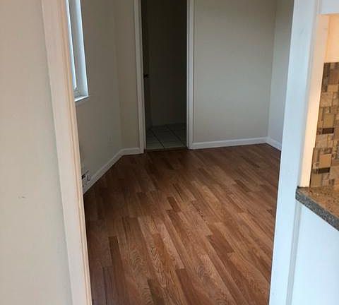 4th image of 1001 Continentals Way #309