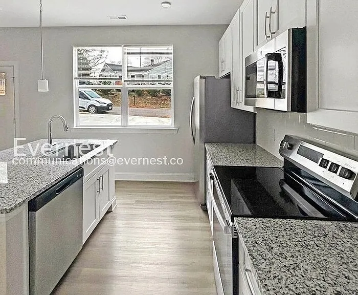 1823 Bristol Rd — Photo 6