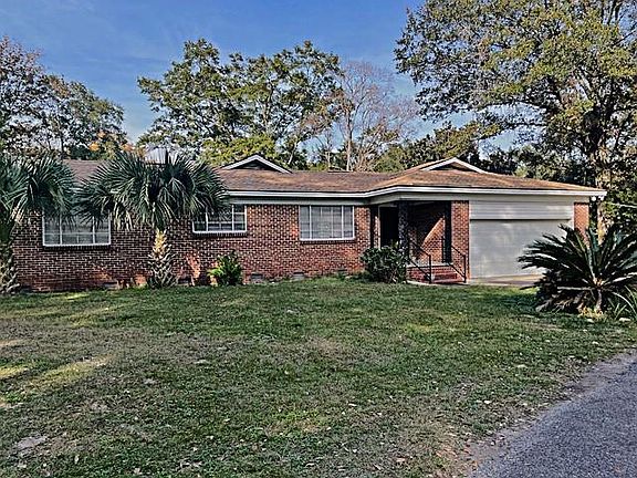2nd image of 2950 Riverside Dr