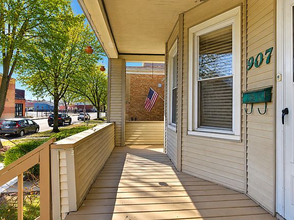 3rd image of 907 Ferdinand Ave