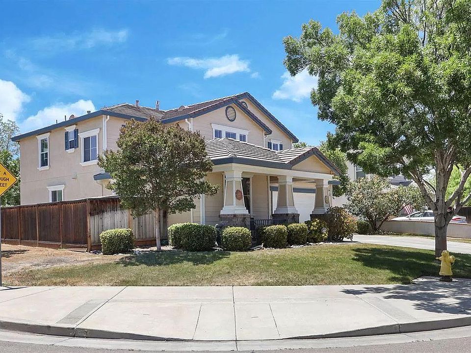 1st image of 882 Windsong Dr