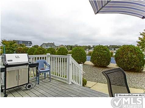 3rd image of 2410 Sylvan Dr APT 3