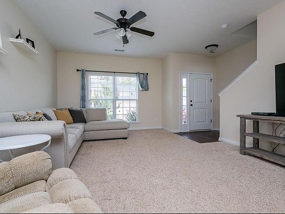 3rd image of 866 Westlawn Dr