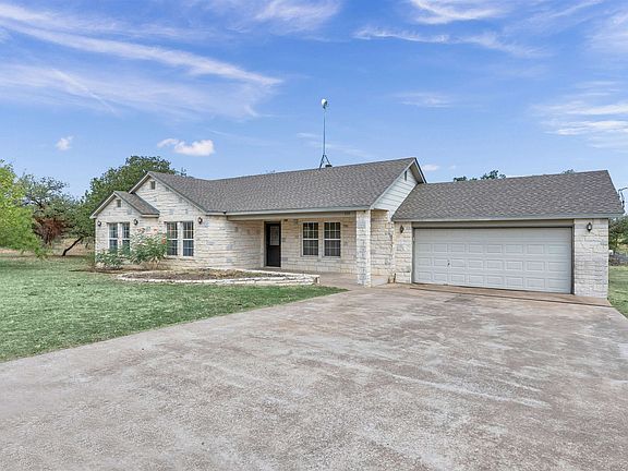 3rd image of 339 Bluebonnet Drive