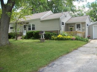 1263 E Green Lake Dr, West Bend, WI 53090
