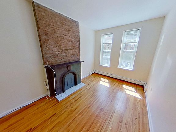 5th image of 112 Sussex St #3R