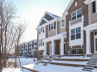 4752 Fender Rd #3.01, Lisle, IL 60532