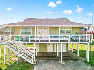 12911 Jolly Roger Dr, Freeport, TX 77541