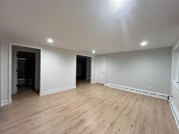 341 Oak St, Waterbury, CT 06705