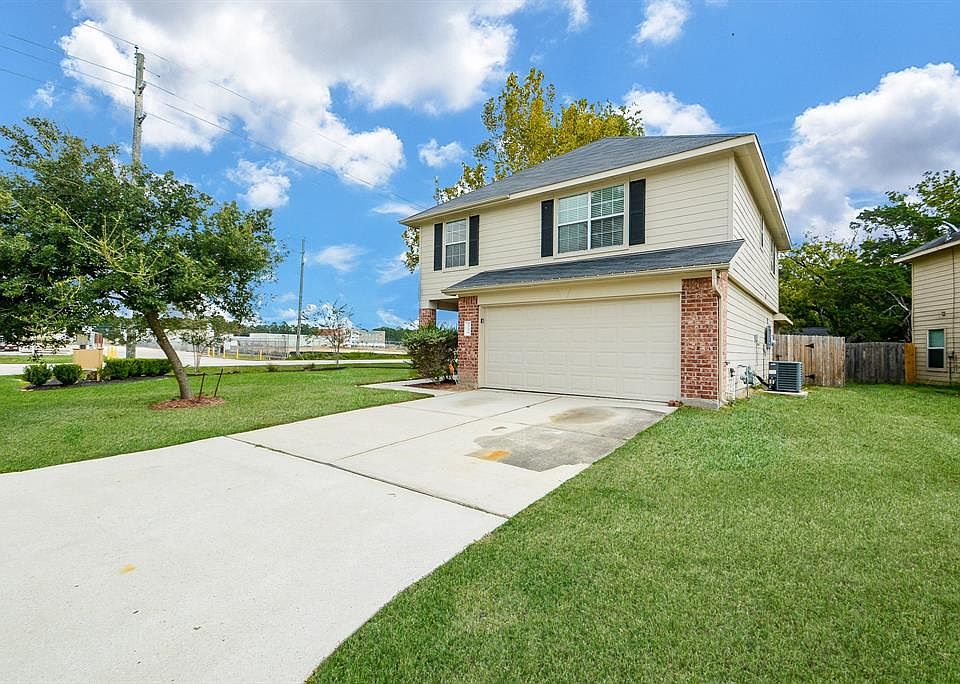 1st image of 22370 Queenbury Hills Dr
