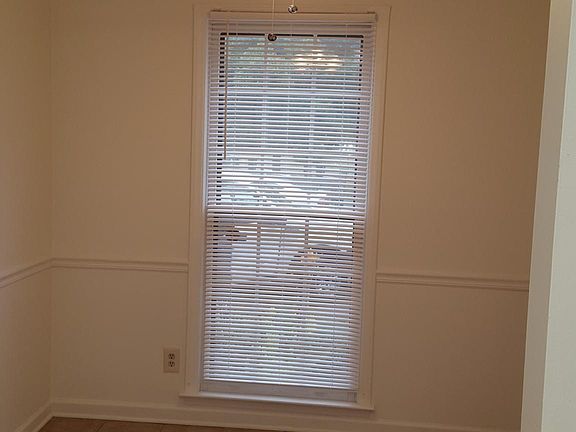 5th image of 1638 Village Lake Dr
