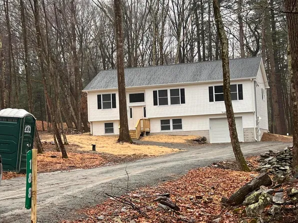 138 Columbine Ln, Milford, PA 18337
