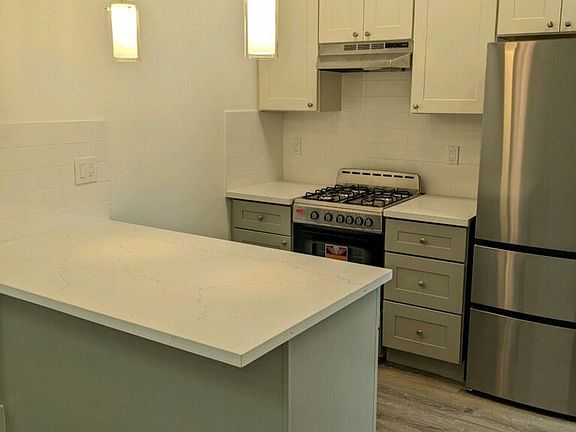 3rd image of 1548 McAllister St #5