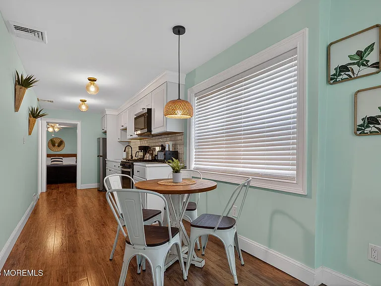 32 Franklin Ave — Photo 20