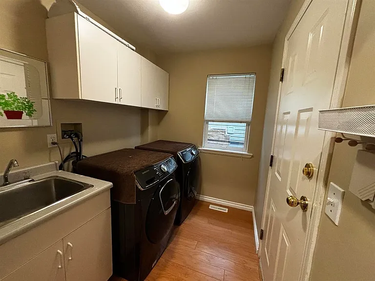 1605 Salal Cres — Photo 15