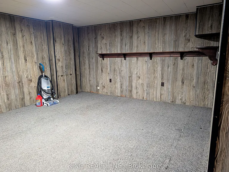37 Vanier Pl — Photo 19