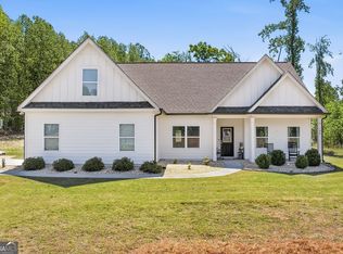 199 Oakwood Dr, Commerce, GA 30529