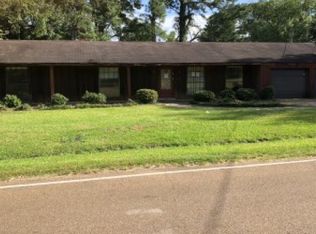 838 E Academy St, Canton, MS 39046