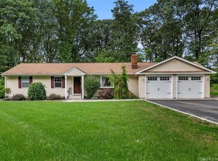43 Osborn Ln, Monroe, CT 06468