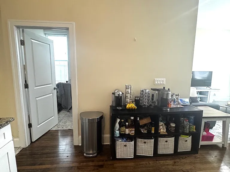 2619 N Southport Ave #1F — Photo 7