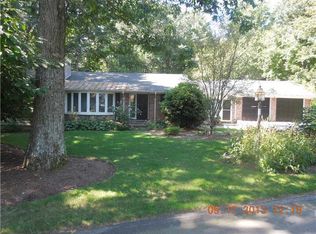 42 Maplecrest Dr, Smithfield, RI 02828