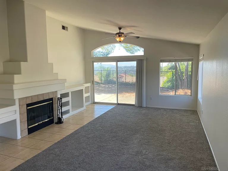 2401 Columbine Dr — Photo 6
