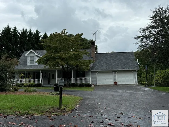 1655 Country Ridge Rd, Bassett, VA 24055