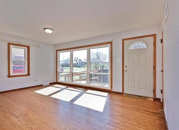 5th image of 2021 Clark Ave