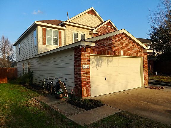 3rd image of 15306 Harris Canyon Ln