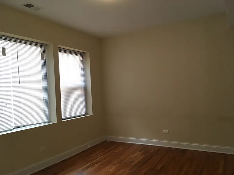 5003 N Sawyer Ave #3 — Photo 6