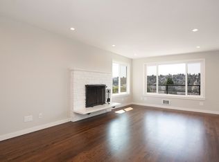 3410 14th Ave W APT 3, Seattle, WA 98119