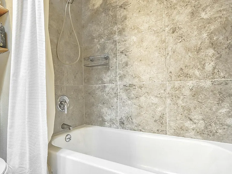 730 Beldon Dr — Photo 15