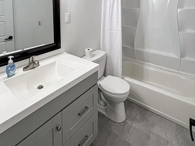 S 3080 W — Photo 9