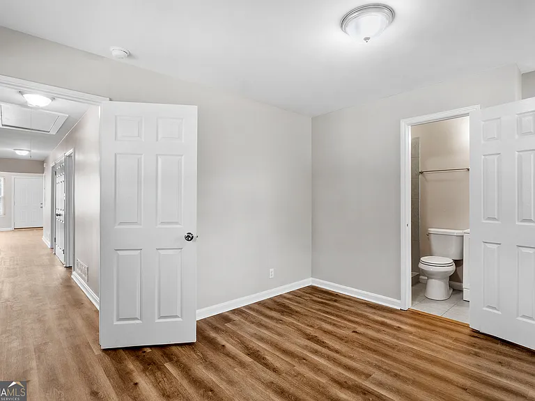 1799 Shirley St SW — Photo 8