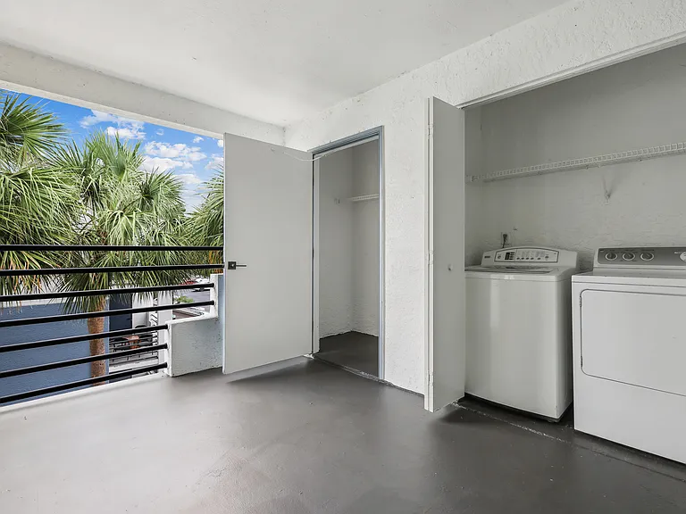 The Lennox — Photo 14