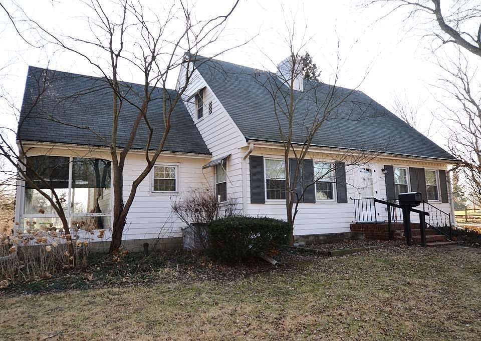 1st image of 701 Elmwood Dr