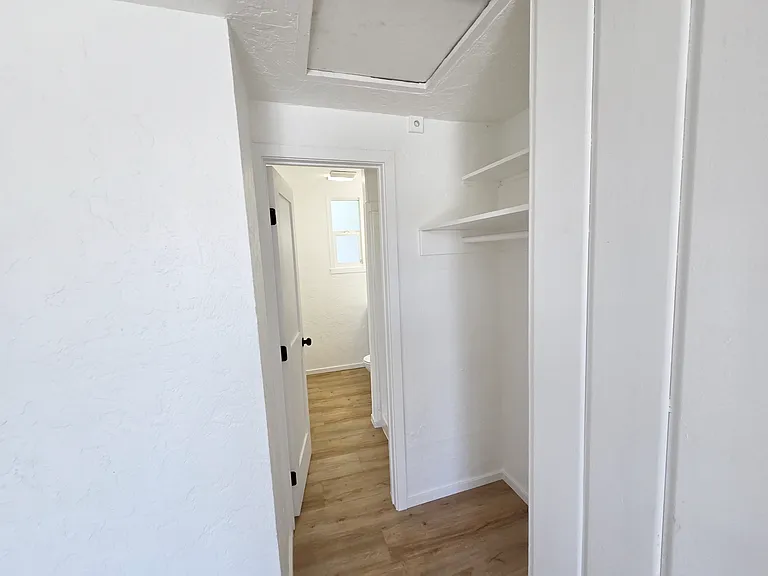 Gilbert Square Apartments — Photo 5