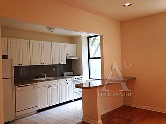 Rented by Peter Ashe