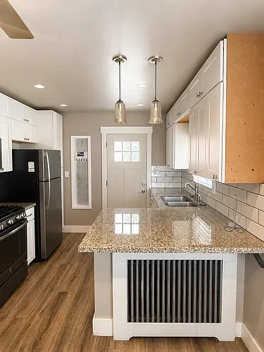 2502 Van Buren Ave Photo 1