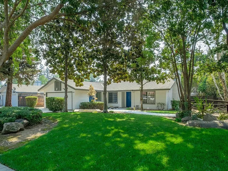 4337 W Palo Alto Ave — Photo 2