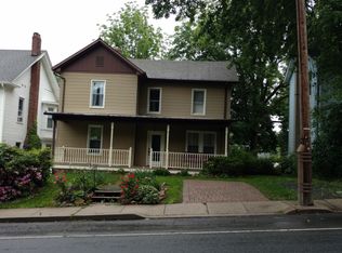 96 Main St, Hampton, NJ 08827