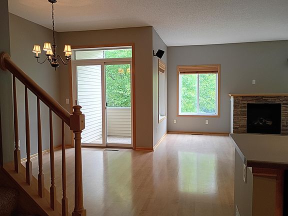 4th image of 6766 Meadow Grass Ln S