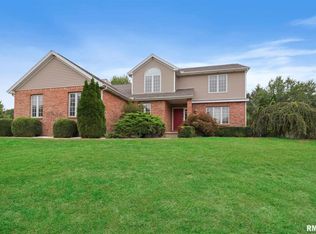 5212 N Rothmere Dr, Peoria, IL 61615