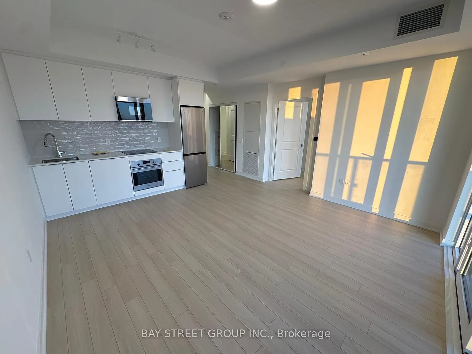 2 bed, $2,600 — Photo 4