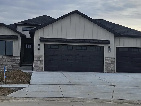 661 W 24th Cir, Wahoo, NE 68066