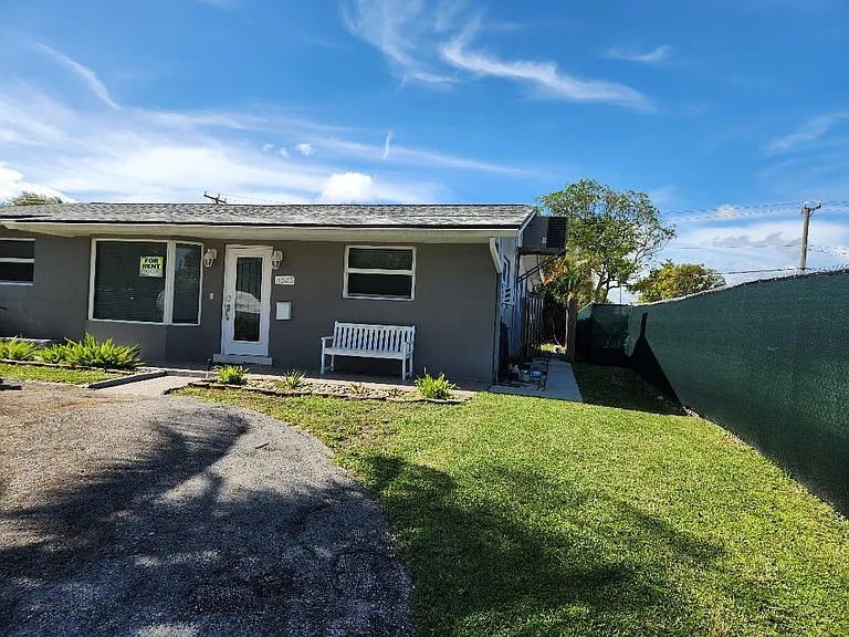 3345 Hayes St — Photo 22