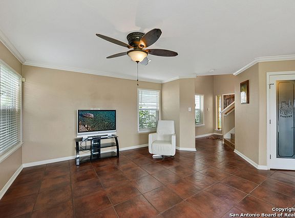 5th image of 2 Dunthorte Ln
