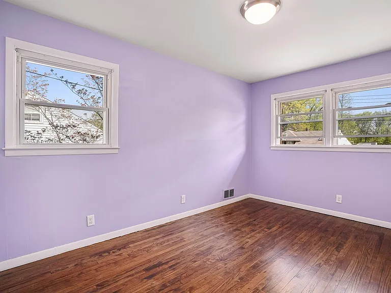 11 N Derby Rd — Photo 27