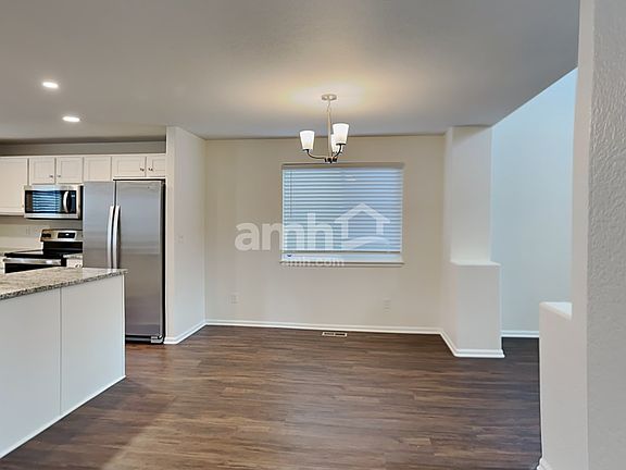 4th image of 1866 Walton Dr