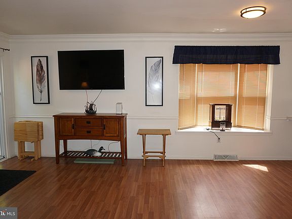 5th image of 113 Valerie Ln